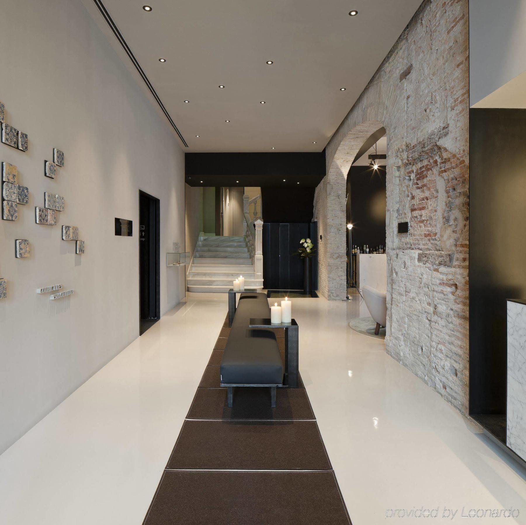 Hotel Caro Valenza